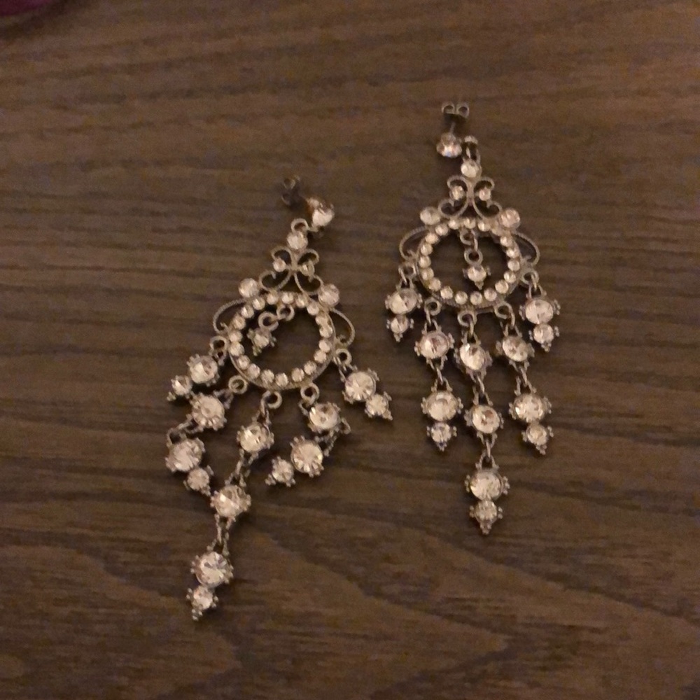 Chandelier earrings